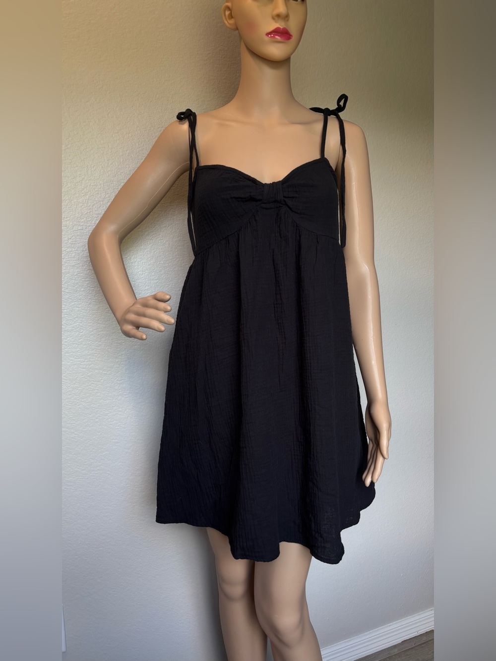 SHEIN Black Tie-Shoulder Mini Sundress